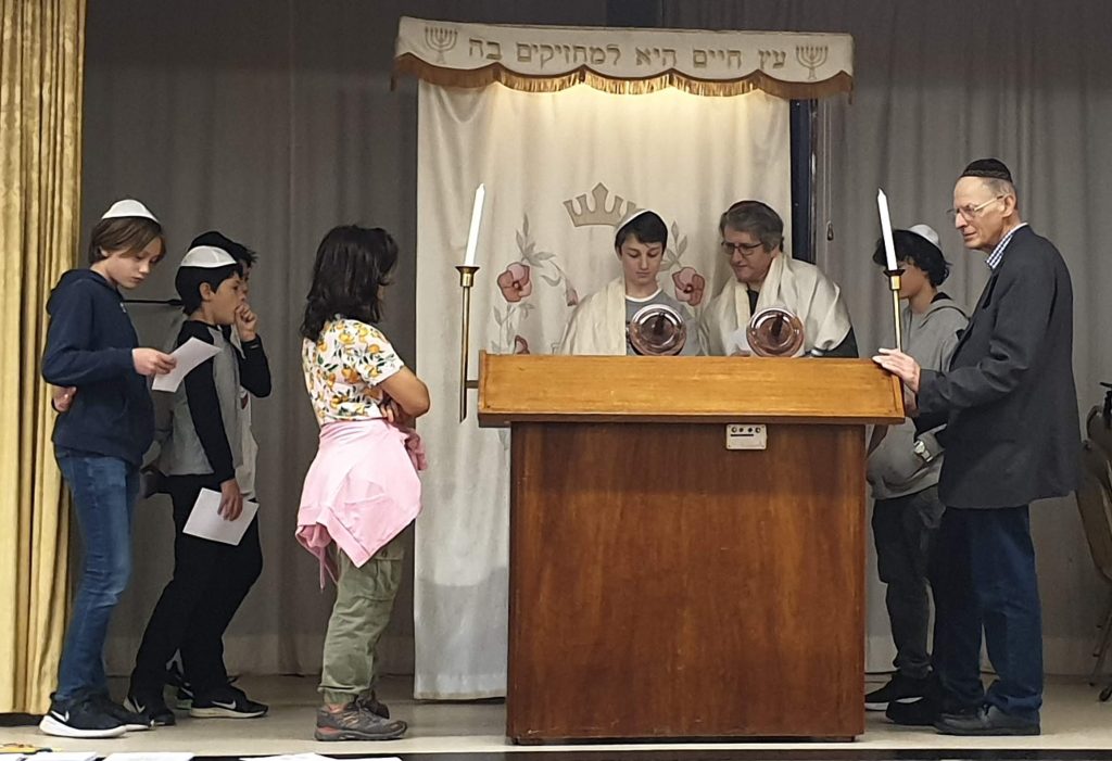 Group of children on the Bimah